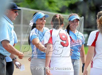 Thumbnail 1 in Burlingame vs. Hillsdale photogallery.