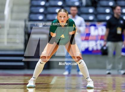 Thumbnail 1 in Clifton vs. Boyd (UIL 3A D2 Volleyball Final) photogallery.