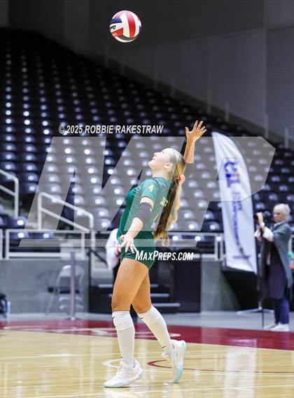 Thumbnail 3 in Clifton vs. Boyd (UIL 3A D2 Volleyball Final) photogallery.