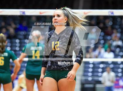 Thumbnail 1 in Clifton vs. Boyd (UIL 3A D2 Volleyball Final) photogallery.