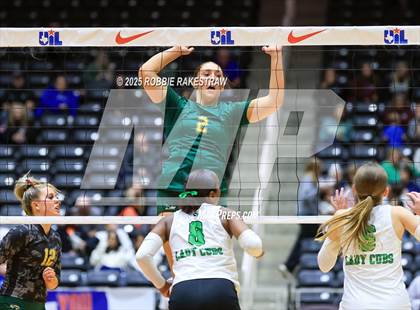 Thumbnail 2 in Clifton vs. Boyd (UIL 3A D2 Volleyball Final) photogallery.