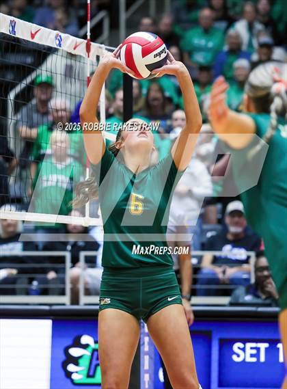 Thumbnail 1 in Clifton vs. Boyd (UIL 3A D2 Volleyball Final) photogallery.