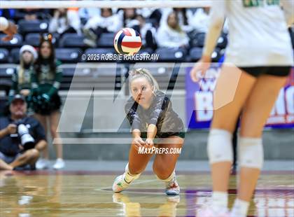 Thumbnail 3 in Clifton vs. Boyd (UIL 3A D2 Volleyball Final) photogallery.