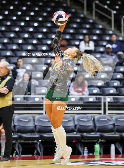 Thumbnail 1 in Clifton vs. Boyd (UIL 3A D2 Volleyball Final) photogallery.