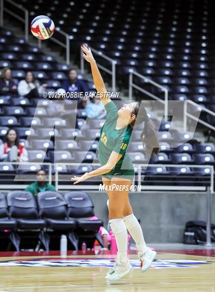 Thumbnail 1 in Clifton vs. Boyd (UIL 3A D2 Volleyball Final) photogallery.