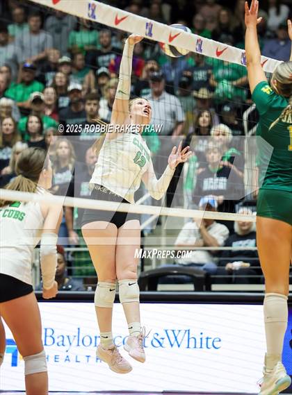 Thumbnail 3 in Clifton vs. Boyd (UIL 3A D2 Volleyball Final) photogallery.