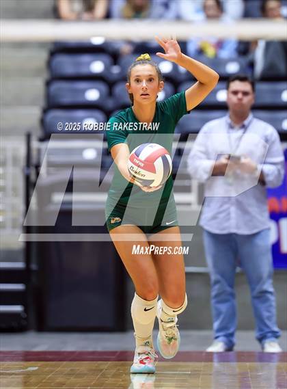 Thumbnail 3 in Clifton vs. Boyd (UIL 3A D2 Volleyball Final) photogallery.