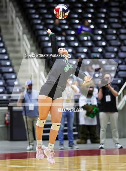 Thumbnail 1 in Clifton vs. Boyd (UIL 3A D2 Volleyball Final) photogallery.