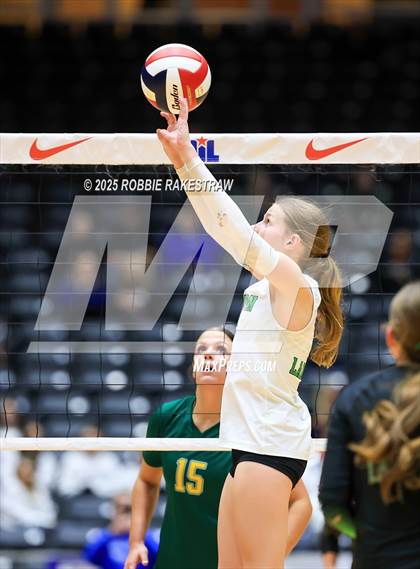 Thumbnail 1 in Clifton vs. Boyd (UIL 3A D2 Volleyball Final) photogallery.