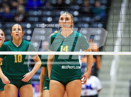 Thumbnail 1 in Clifton vs. Boyd (UIL 3A D2 Volleyball Final) photogallery.