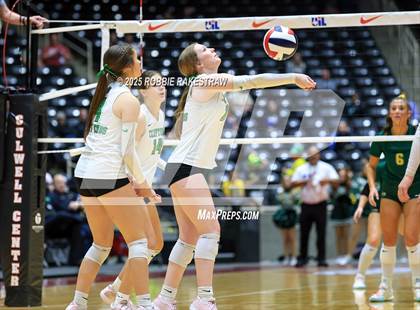 Thumbnail 1 in Clifton vs. Boyd (UIL 3A D2 Volleyball Final) photogallery.