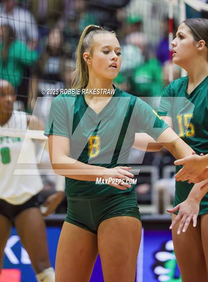 Thumbnail 1 in Clifton vs. Boyd (UIL 3A D2 Volleyball Final) photogallery.