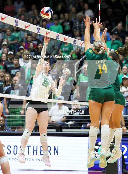 Thumbnail 2 in Clifton vs. Boyd (UIL 3A D2 Volleyball Final) photogallery.