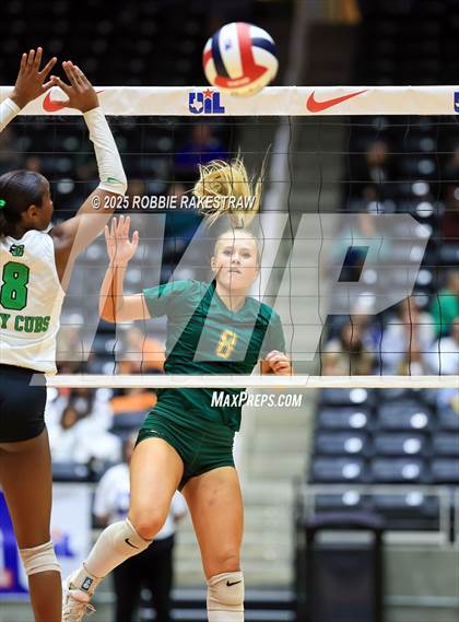 Thumbnail 2 in Clifton vs. Boyd (UIL 3A D2 Volleyball Final) photogallery.