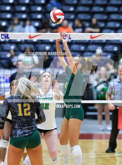 Thumbnail 3 in Clifton vs. Boyd (UIL 3A D2 Volleyball Final) photogallery.
