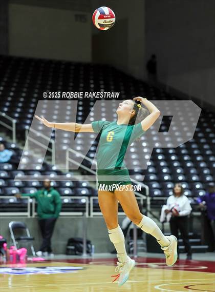 Thumbnail 3 in Clifton vs. Boyd (UIL 3A D2 Volleyball Final) photogallery.