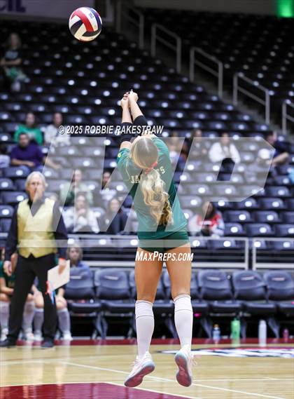 Thumbnail 3 in Clifton vs. Boyd (UIL 3A D2 Volleyball Final) photogallery.