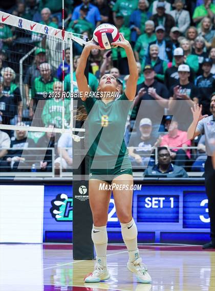 Thumbnail 1 in Clifton vs. Boyd (UIL 3A D2 Volleyball Final) photogallery.