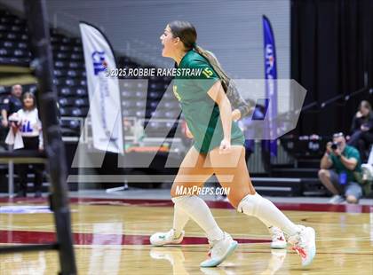 Thumbnail 2 in Clifton vs. Boyd (UIL 3A D2 Volleyball Final) photogallery.
