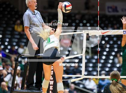 Thumbnail 3 in Clifton vs. Boyd (UIL 3A D2 Volleyball Final) photogallery.