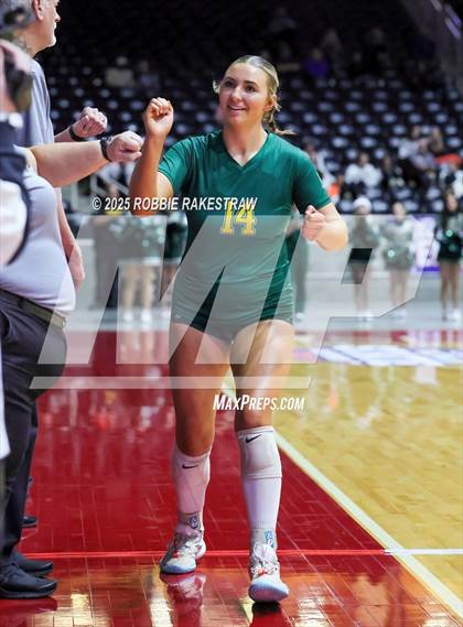 Thumbnail 2 in Clifton vs. Boyd (UIL 3A D2 Volleyball Final) photogallery.