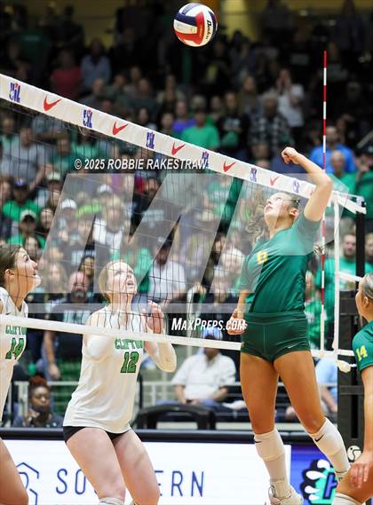 Thumbnail 1 in Clifton vs. Boyd (UIL 3A D2 Volleyball Final) photogallery.
