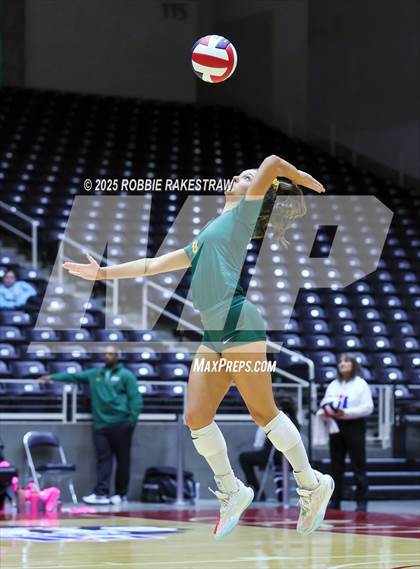 Thumbnail 3 in Clifton vs. Boyd (UIL 3A D2 Volleyball Final) photogallery.
