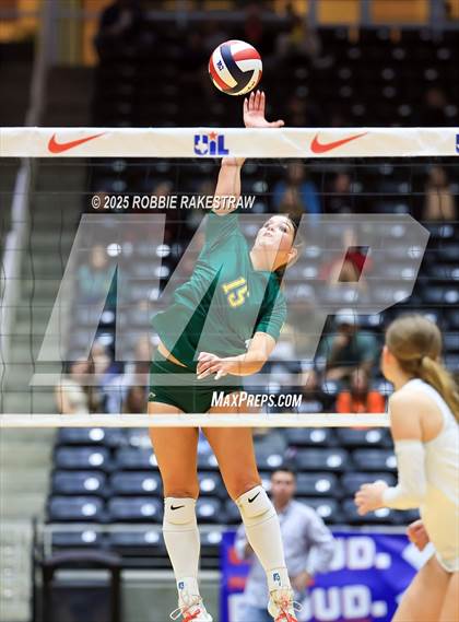Thumbnail 1 in Clifton vs. Boyd (UIL 3A D2 Volleyball Final) photogallery.