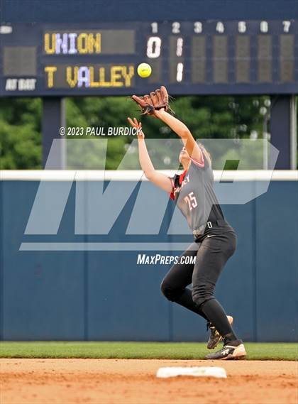 Thumbnail 3 in Tri-Valley vs. Union Area (PIAA 1A Championship) photogallery.