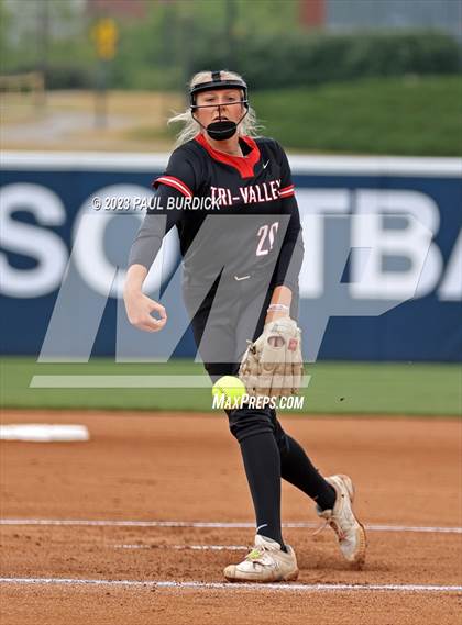 Thumbnail 1 in Tri-Valley vs. Union Area (PIAA 1A Championship) photogallery.