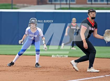 Thumbnail 1 in Tri-Valley vs. Union Area (PIAA 1A Championship) photogallery.