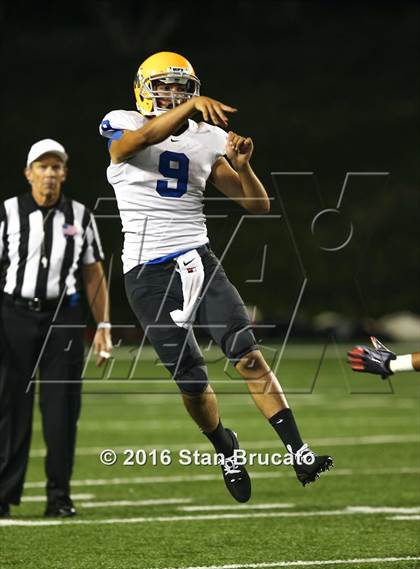 Thumbnail 3 in La Mirada vs Orange Lutheran photogallery.