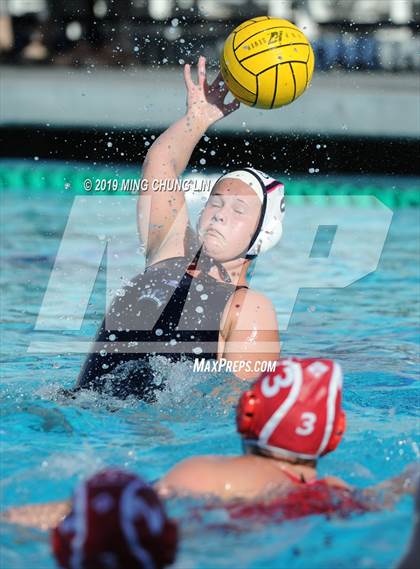 Thumbnail 1 in Corona del Mar vs. Orange Lutheran (Bill Barnett Holiday Cup) photogallery.