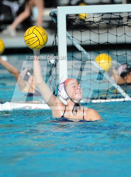 Thumbnail 1 in Corona del Mar vs. Orange Lutheran (Bill Barnett Holiday Cup) photogallery.