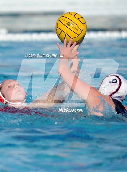 Thumbnail 3 in Corona del Mar vs. Orange Lutheran (Bill Barnett Holiday Cup) photogallery.