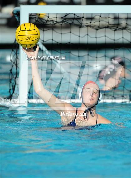 Thumbnail 2 in Corona del Mar vs. Orange Lutheran (Bill Barnett Holiday Cup) photogallery.