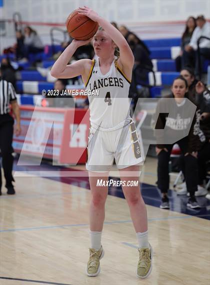 Thumbnail 2 in Hillsdale vs. Saint Francis (CIF CCS Div 2 Semifinal) photogallery.