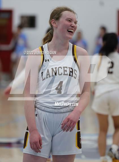 Thumbnail 2 in Hillsdale vs. Saint Francis (CIF CCS Div 2 Semifinal) photogallery.