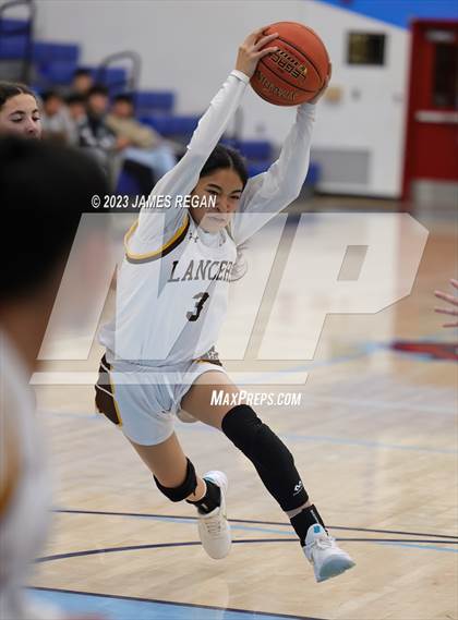 Thumbnail 2 in Hillsdale vs. Saint Francis (CIF CCS Div 2 Semifinal) photogallery.