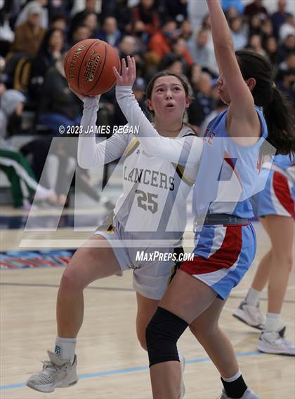 Thumbnail 2 in Hillsdale vs. Saint Francis (CIF CCS Div 2 Semifinal) photogallery.