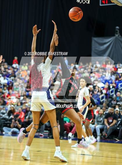 Thumbnail 3 in Wagner vs. Ryan (UIL 5A Basketball Division I Final) photogallery.