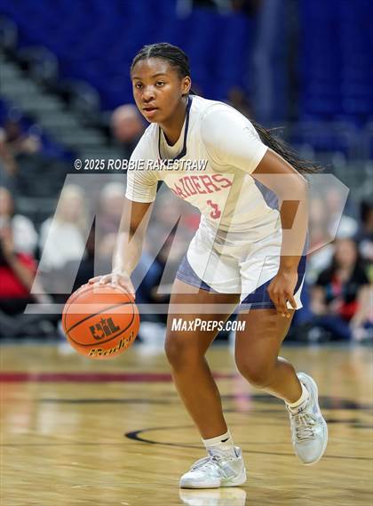 Thumbnail 2 in Wagner vs. Ryan (UIL 5A Basketball Division I Final) photogallery.