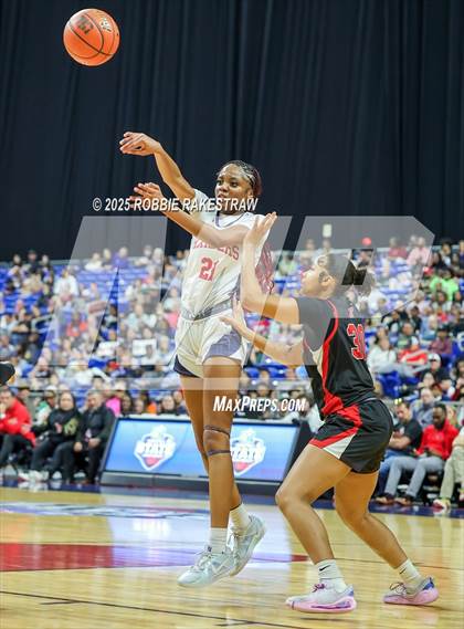 Thumbnail 1 in Wagner vs. Ryan (UIL 5A Basketball Division I Final) photogallery.