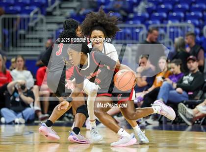 Thumbnail 3 in Wagner vs. Ryan (UIL 5A Basketball Division I Final) photogallery.