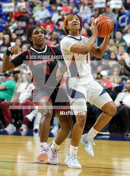 Thumbnail 3 in Wagner vs. Ryan (UIL 5A Basketball Division I Final) photogallery.