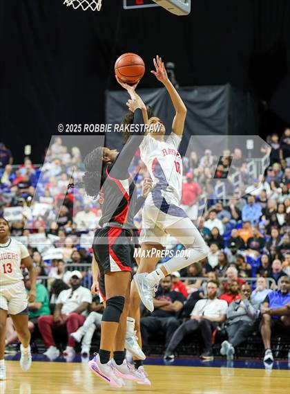 Thumbnail 2 in Wagner vs. Ryan (UIL 5A Basketball Division I Final) photogallery.
