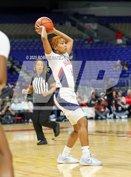 Thumbnail 1 in Wagner vs. Ryan (UIL 5A Basketball Division I Final) photogallery.
