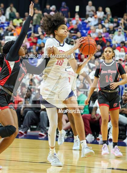 Thumbnail 1 in Wagner vs. Ryan (UIL 5A Basketball Division I Final) photogallery.