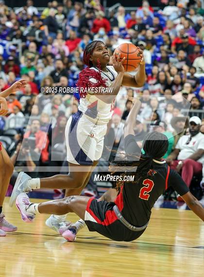 Thumbnail 1 in Wagner vs. Ryan (UIL 5A Basketball Division I Final) photogallery.