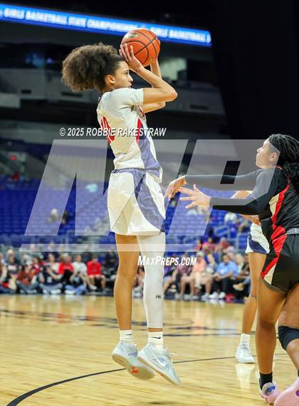 Thumbnail 3 in Wagner vs. Ryan (UIL 5A Basketball Division I Final) photogallery.